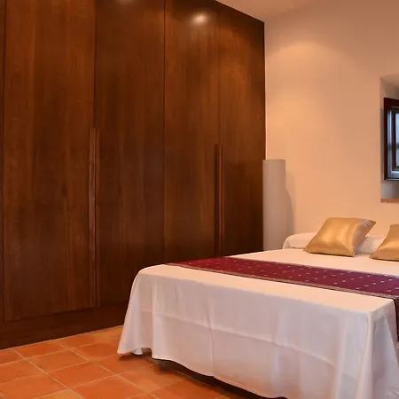 Petit Costabravasi Villa *
